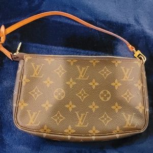 Louis Vuitton Pochette